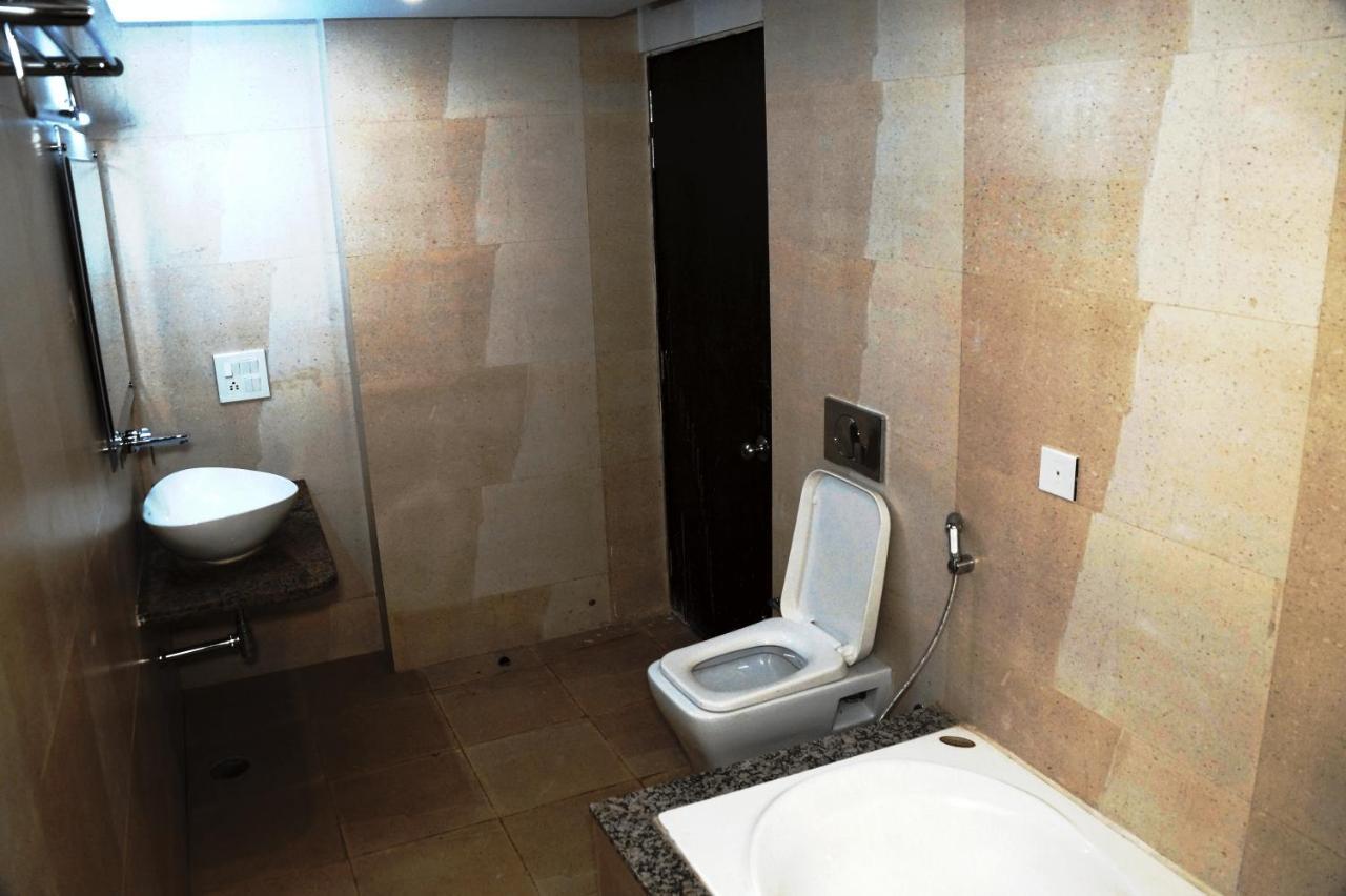 Hotel Shivoy Grand Varanasi Exterior photo