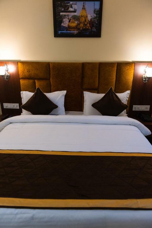 Hotel Shivoy Grand Varanasi Exterior photo